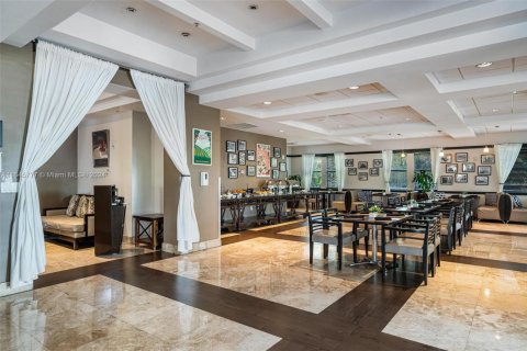 Copropriété à vendre à Doral, Floride: 1 chambre, 99.41 m2 № 1938331 - photo 10
