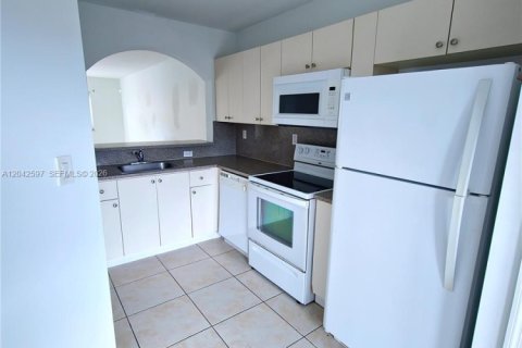 Condominio en venta en Homestead, Florida, 2 dormitorios, 85.47 m2 № 2168058 - foto 5