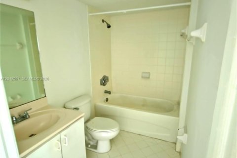 Condominio en venta en Homestead, Florida, 2 dormitorios, 85.47 m2 № 2168058 - foto 9