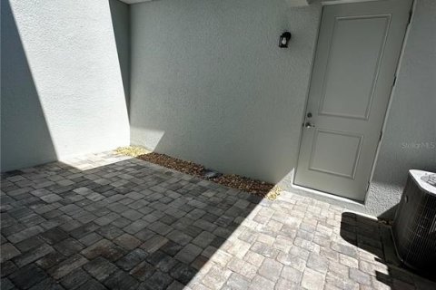 Townhouse in Winter Garden, Florida 3 bedrooms, 159.79 sq.m. № 2167016 - photo 24