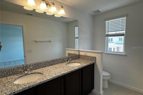 Townhouse in Winter Garden, Florida 3 bedrooms, 159.79 sq.m. № 2167016 - photo 14