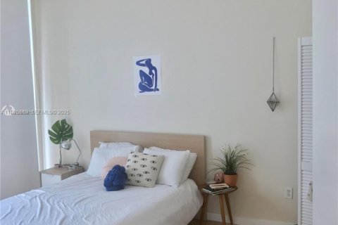 Condo in Miami, Florida, 3 bedrooms № 1984044 - photo 13