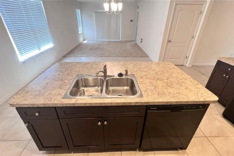 Casa en alquiler en New Smyrna Beach, Florida, 3 dormitorios, 149.94 m2 № 1800401 - foto 9
