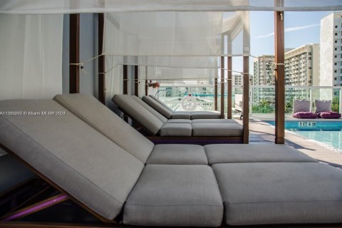 Hôtel, hôtellerie à vendre à Miami Beach, Floride: 1 chambre, 46.64 m2 № 1985044 - photo 16