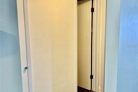 Condo in New Port Richey, Florida, 2 bedrooms  № 1528307 - photo 14