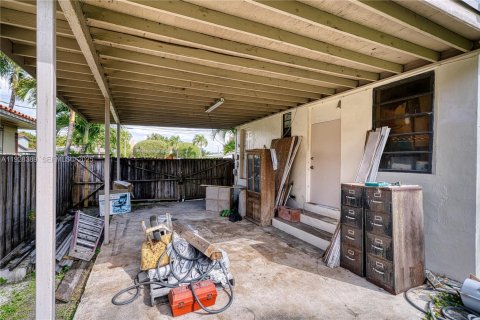 Casa en alquiler en Miami, Florida, 3 dormitorios, 144 m2 № 2039848 - foto 25