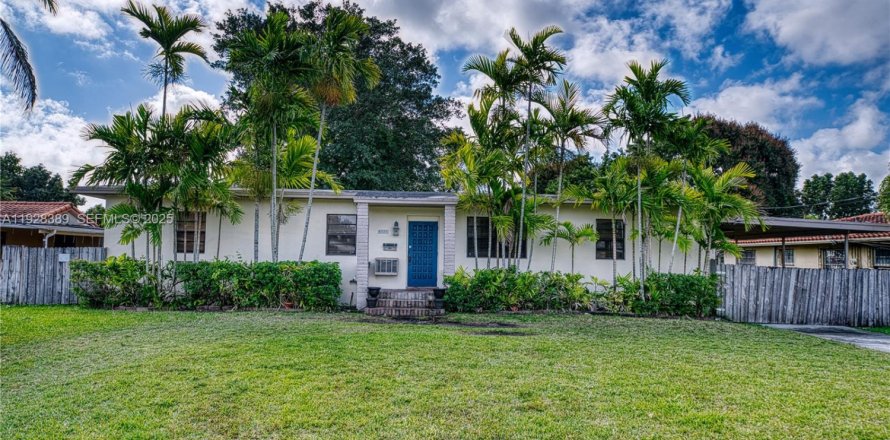 Casa en Miami, Florida 3 dormitorios, 144 m2 № 2039848