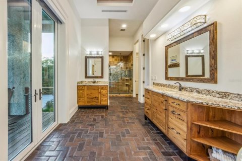 House in Longboat Key, Florida 6 bedrooms, 595.32 sq.m. № 761688 - photo 20