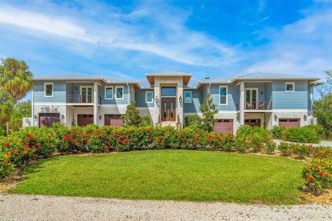 House in Longboat Key, Florida 6 bedrooms, 595.32 sq.m. № 761688 - photo 11