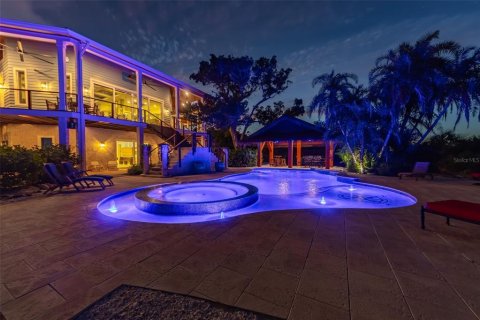 House in Longboat Key, Florida 6 bedrooms, 595.32 sq.m. № 761688 - photo 6