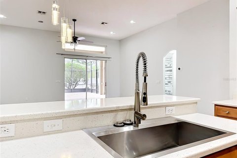 Villa ou maison à vendre à Apopka, Floride: 4 chambres, 240.52 m2 № 2223602 - photo 19