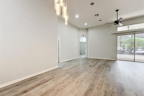 Villa ou maison à vendre à Apopka, Floride: 4 chambres, 240.52 m2 № 2223602 - photo 24