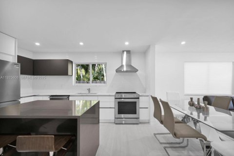 Casa en venta en Hollywood, Florida, 3 dormitorios, 123.75 m2 № 1984130 - foto 7