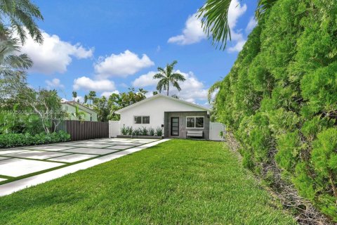 Casa en venta en Hollywood, Florida, 3 dormitorios, 123.75 m2 № 1984130 - foto 11