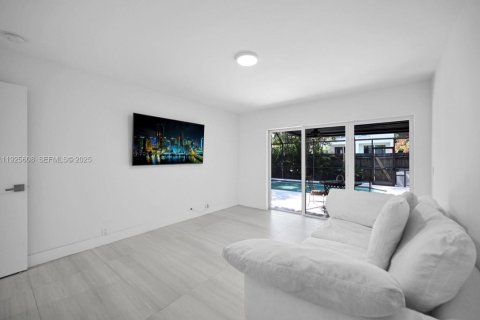 Casa en venta en Hollywood, Florida, 3 dormitorios, 123.75 m2 № 1984130 - foto 24