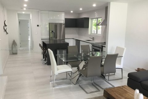 Casa en venta en Hollywood, Florida, 3 dormitorios, 123.75 m2 № 1984130 - foto 8