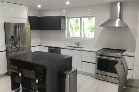 Casa en venta en Hollywood, Florida, 3 dormitorios, 123.75 m2 № 1984130 - foto 5