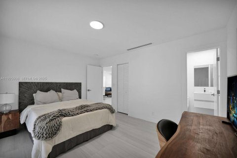 Casa en venta en Hollywood, Florida, 3 dormitorios, 123.75 m2 № 1984130 - foto 19