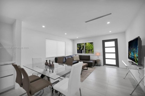 Casa en venta en Hollywood, Florida, 3 dormitorios, 123.75 m2 № 1984130 - foto 28