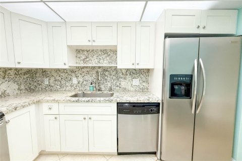 Copropriété à louer à Hallandale Beach, Floride: 1 chambre, 80.82 m2 № 2042201 - photo 11