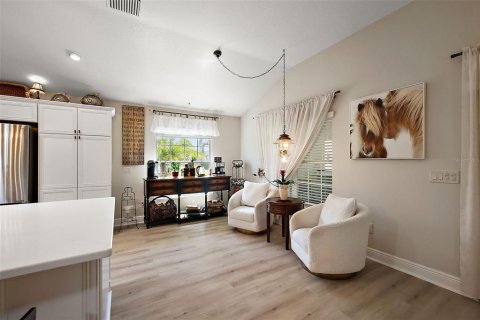 House in The Villages, Florida 3 bedrooms, 232.63 sq.m. № 1915585 - photo 8