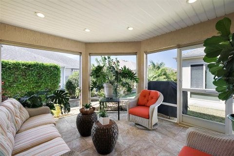 House in The Villages, Florida 3 bedrooms, 232.63 sq.m. № 1915585 - photo 28