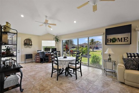 House in The Villages, Florida 3 bedrooms, 232.63 sq.m. № 1915585 - photo 25