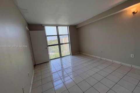Appartement à louer à Miami, Floride: 2 chambres, 83.43 m2 № 2009224 - photo 14