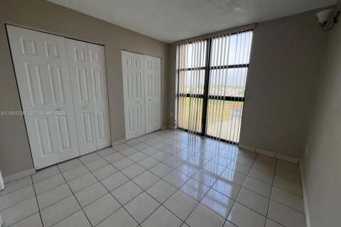 Appartement à louer à Miami, Floride: 2 chambres, 83.43 m2 № 2009224 - photo 12