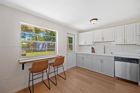 Villa ou maison à vendre à Fort Lauderdale, Floride: 3 chambres, 131.55 m2 № 1794164 - photo 10