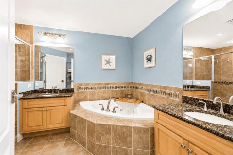 Townhouse in Clearwater, Florida 3 bedrooms, 210.8 sq.m. № 2220533 - photo 25