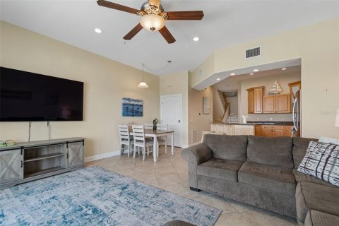 Townhouse in Clearwater, Florida 3 bedrooms, 210.8 sq.m. № 2220533 - photo 10