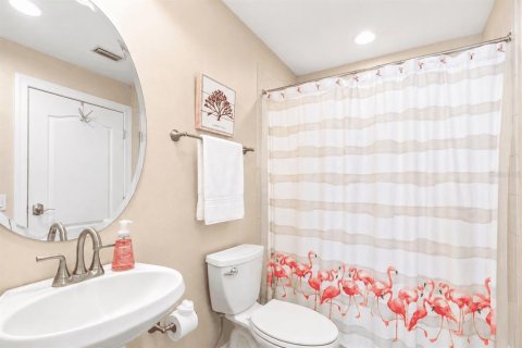 Townhouse in Clearwater, Florida 3 bedrooms, 210.8 sq.m. № 2220533 - photo 16