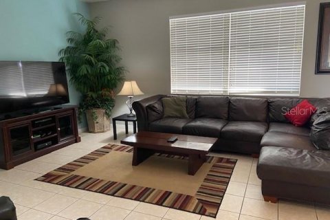 House in Davenport, Florida 5 bedrooms, 299.24 sq.m. № 1555700 - photo 13