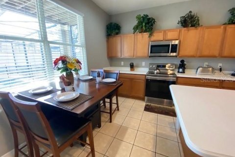 House in Davenport, Florida 5 bedrooms, 299.24 sq.m. № 1555700 - photo 10