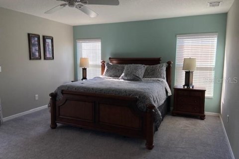 House in Davenport, Florida 5 bedrooms, 299.24 sq.m. № 1555700 - photo 23
