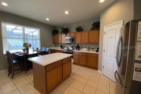 House in Davenport, Florida 5 bedrooms, 299.24 sq.m. № 1555700 - photo 6