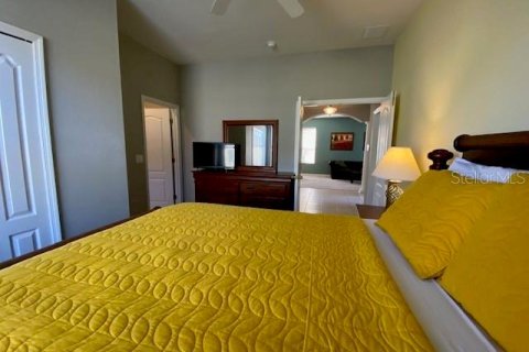 House in Davenport, Florida 5 bedrooms, 299.24 sq.m. № 1555700 - photo 18