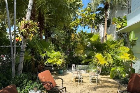 Copropriété à louer à Miami Beach, Floride: 1 chambre, 59.92 m2 № 2011128 - photo 2