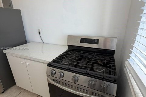 Copropriété à louer à Miami Beach, Floride: 1 chambre, 59.92 m2 № 2011128 - photo 10