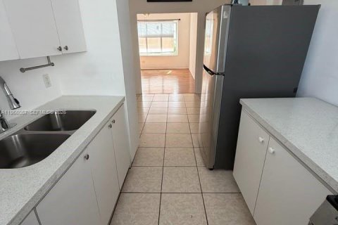 Copropriété à louer à Miami Beach, Floride: 1 chambre, 59.92 m2 № 2011128 - photo 9