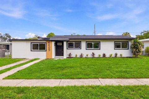Villa ou maison à Tampa, Floride 4 chambres, 118.64 m2 № 2198077