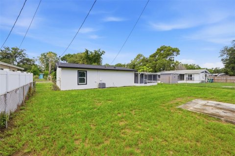 House in Tampa, Florida 4 bedrooms, 118.64 sq.m. № 2198077 - photo 27