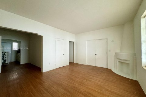 Copropriété à louer à Miami Beach, Floride: 1 chambre, 598.29 m2 № 2025771 - photo 4