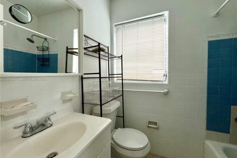 Copropriété à louer à Miami Beach, Floride: 1 chambre, 598.29 m2 № 2025771 - photo 12