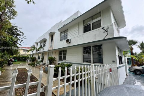 Copropriété à louer à Miami Beach, Floride: 1 chambre, 598.29 m2 № 2025771 - photo 2