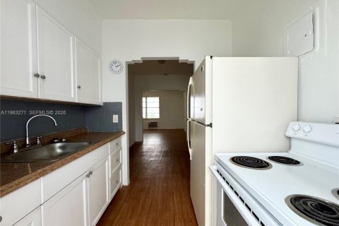 Copropriété à louer à Miami Beach, Floride: 1 chambre, 598.29 m2 № 2025771 - photo 6