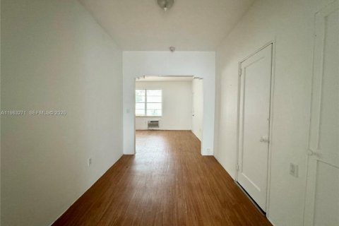 Copropriété à louer à Miami Beach, Floride: 1 chambre, 598.29 m2 № 2025771 - photo 7