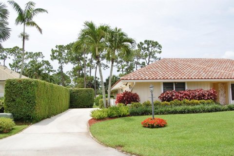 Villa ou maison à louer à Palm Beach Gardens, Floride: 4 chambres, 202.53 m2 № 1171338 - photo 1