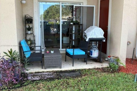Condo in Tamarac, Florida, 3 bedrooms  № 1971158 - photo 10